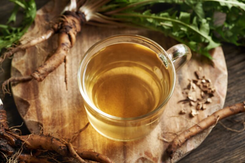 Dandelion root and dandelion root tea